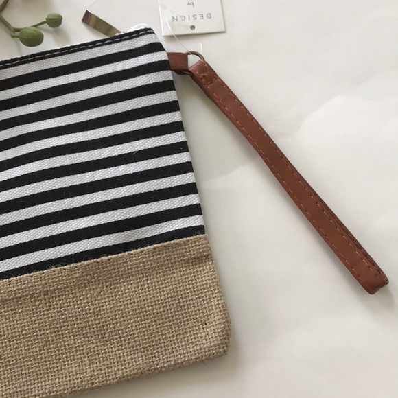 Black & White Striped Wristlet/Cosmetic Bag - Picture 2 of 6